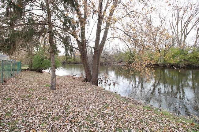 Building Photo - 24218 W Main St