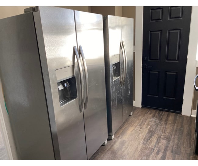 Building Photo - 100 N Hilton St