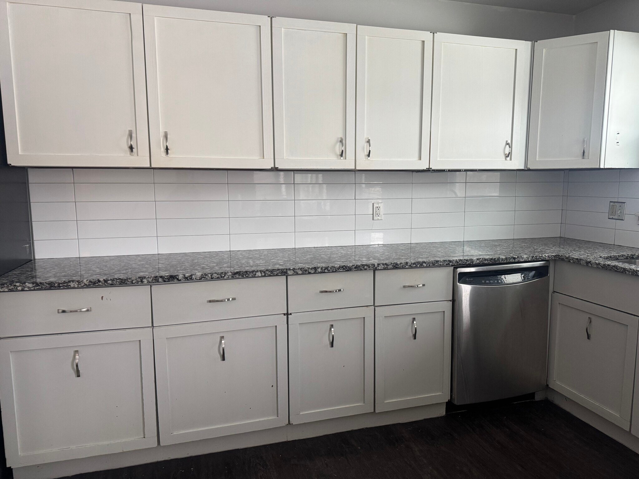 Tons of cabinet and counter space - 2305 Mayfield Ave