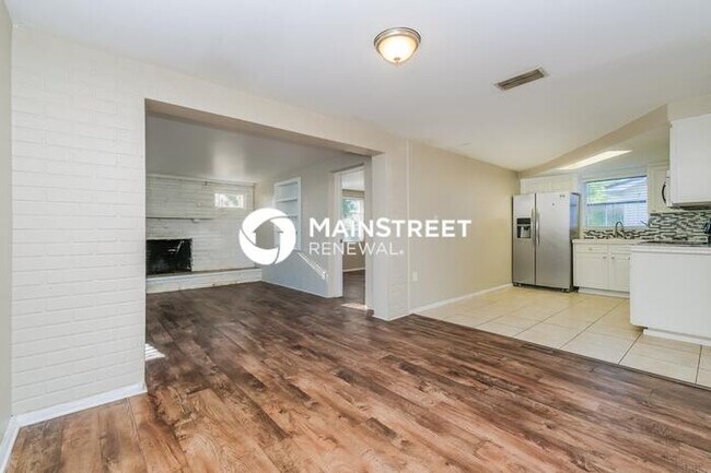 Building Photo - 3 Bedroom Pet-Friendly Home in Holiday, FL with Main Street Renewal
