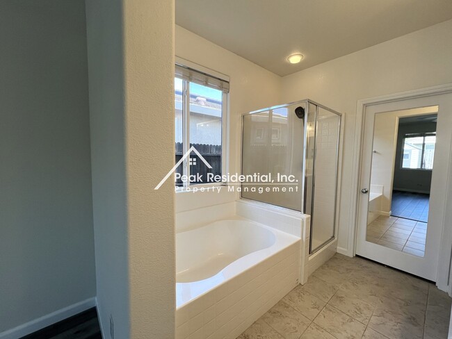 Building Photo - Updated 4bd/2ba Rancho Cordova Home!