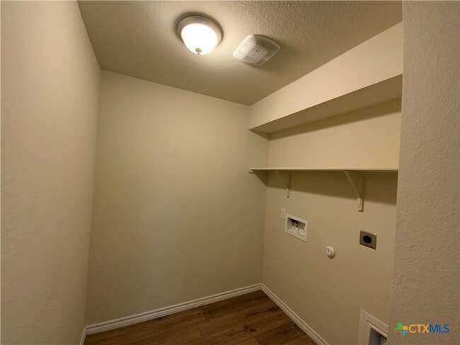 Building Photo - 5926 Galveston Rd