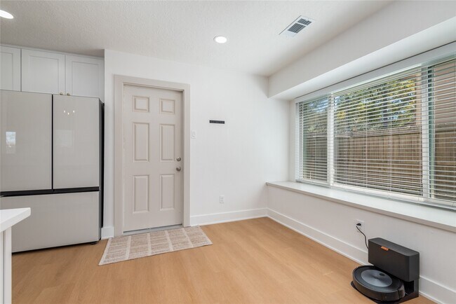 Building Photo - 12411 Ravens Mate Dr