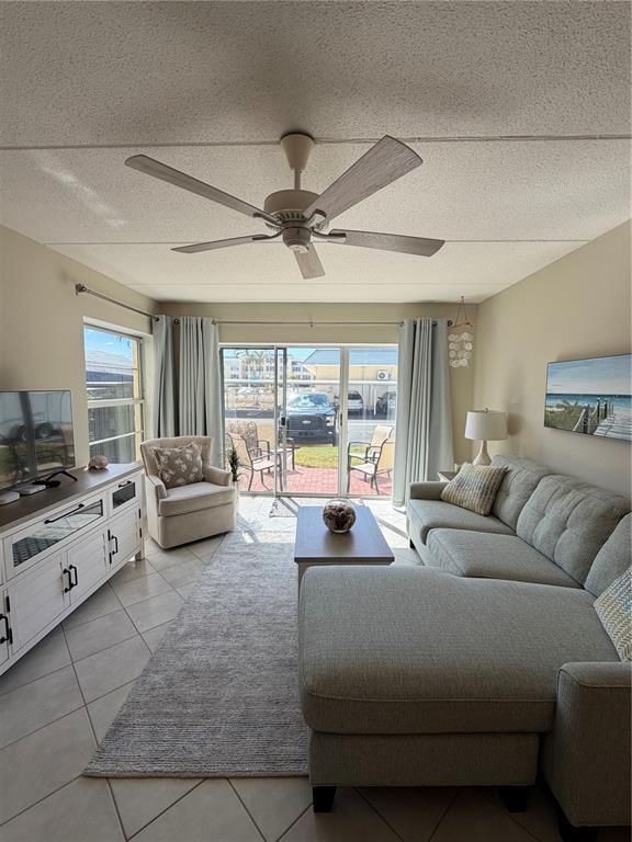 Building Photo - 3808 Gulf of Mexico Dr