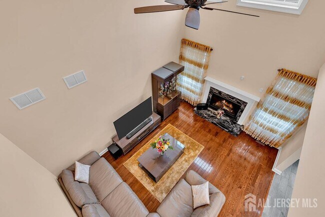 Building Photo - 47 McCormick Ave N