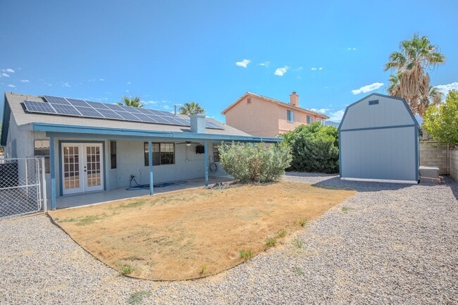 Building Photo - Conveniently located 3 Bedroom, 2 bath