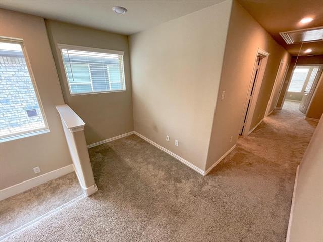 Building Photo - 7921 Chapman Cir
