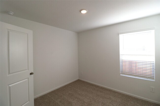 Building Photo - 14320 Leafy Willow Dr