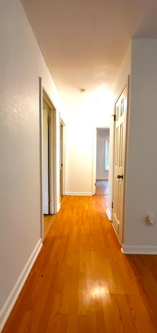 Building Photo - BRICK HOUSE!!! 3-bedroom, 1-bath, Close to...