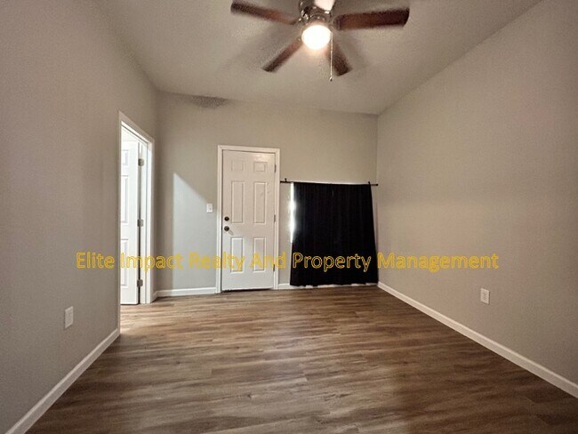 Building Photo - 1330 N Tyndall Ave