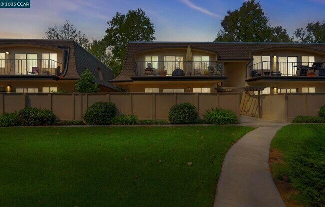 Building Photo - 1095 Mohr Ln