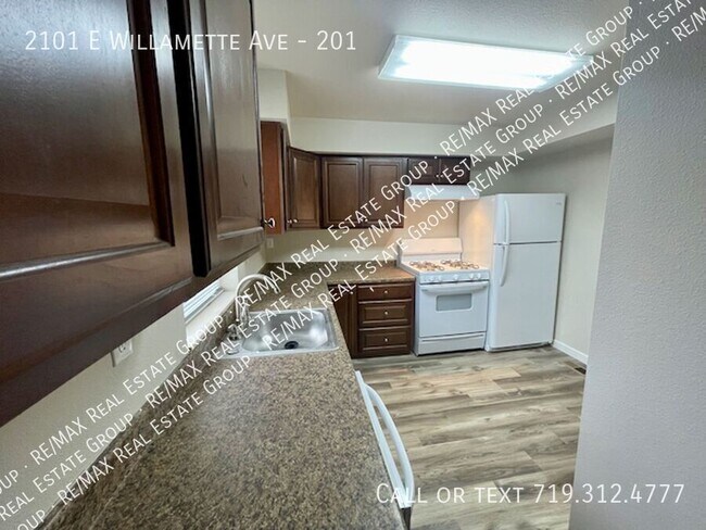 Building Photo - 2101 E Willamette Ave