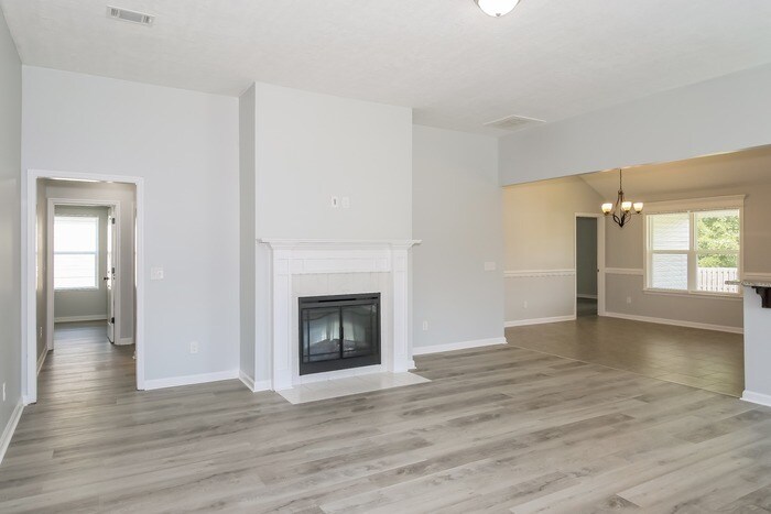 Building Photo - 3289 Alexandria Dr