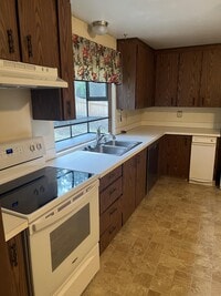 Building Photo - 4426 Holly Ln NW