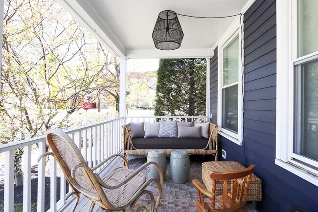 Building Photo - 8 Webster St