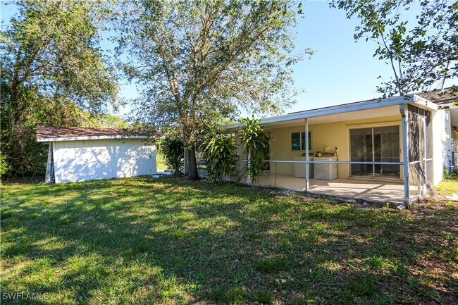Building Photo - 861 San Remo Ave