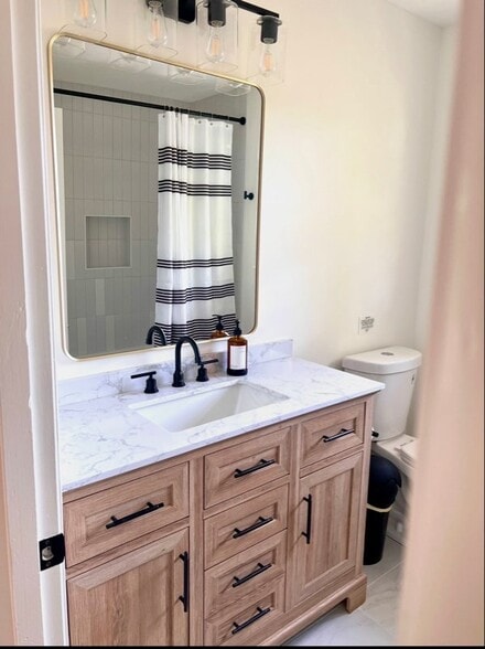 Building Photo - 1821 Hermosa St