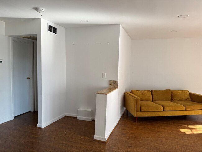 Building Photo - 6601 Sands Point Dr