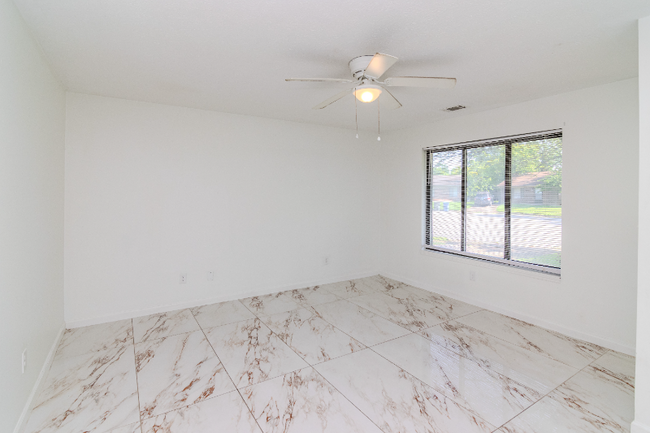 Building Photo - 1558 Samara Glen Way