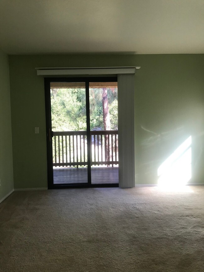 Building Photo - 1/2 Mile to Good Schools, Pool/Spa/Sauna, ...