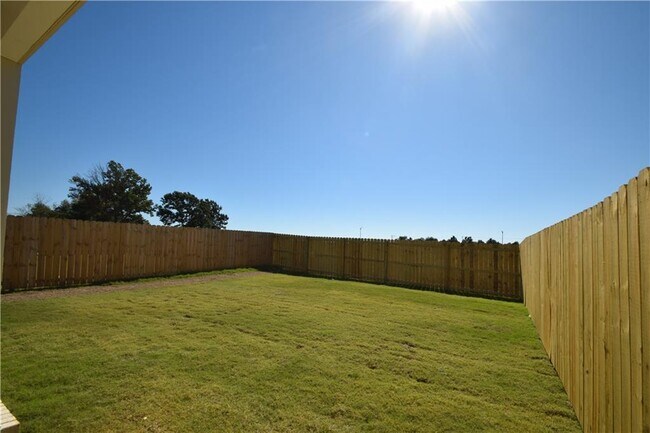 Building Photo - 1903-1 SW Poigai Wy