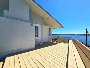 Building Photo - 3 Bedroom Home in Lake Stevens - Pet Frie...