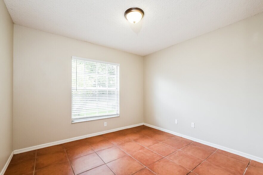 Building Photo - 1199 Twin Rivers Blvd