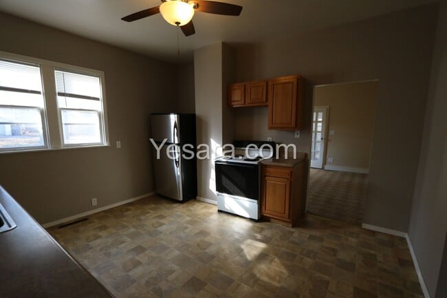 Building Photo - 2 Bedroom 1 Bath House