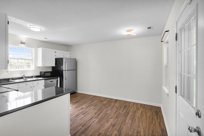 Building Photo - 334 Palamino Trail