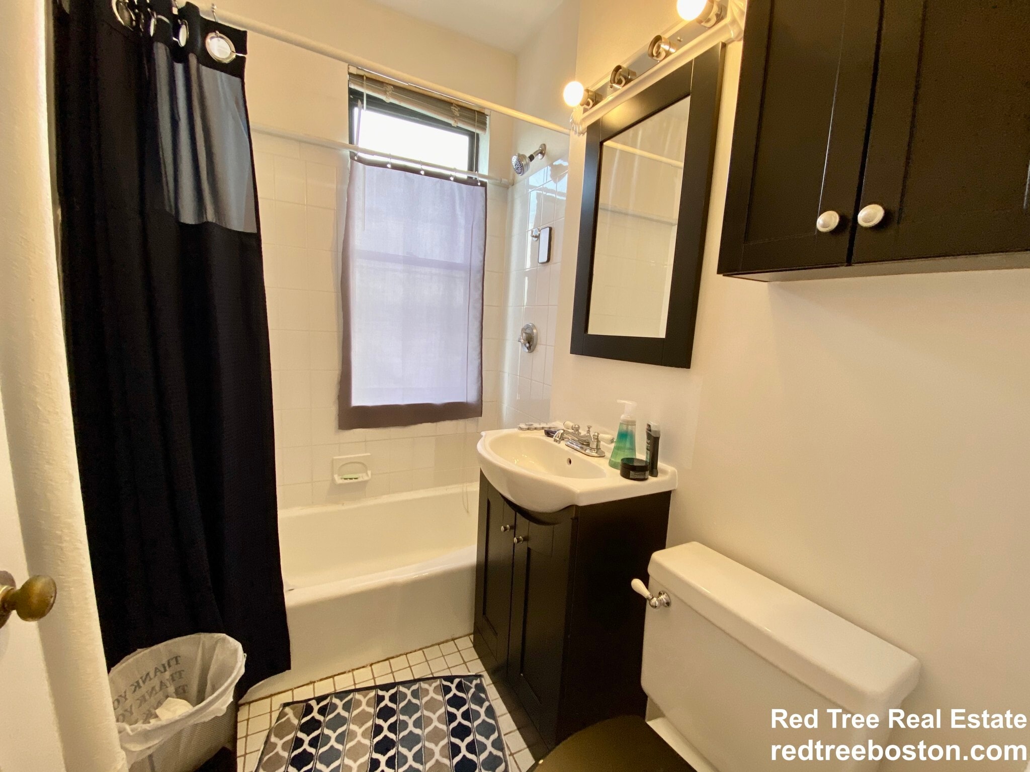 Building Photo - 137 Englewood Ave