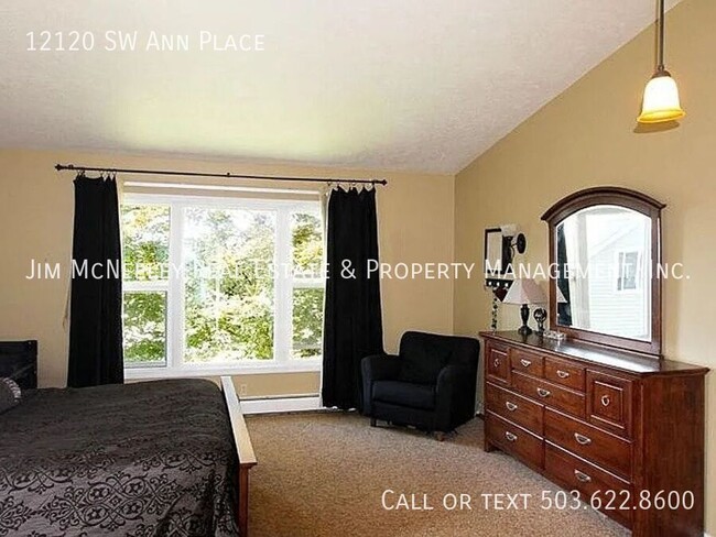 Building Photo - Well Maintained Tigard Home - Great Indoor...