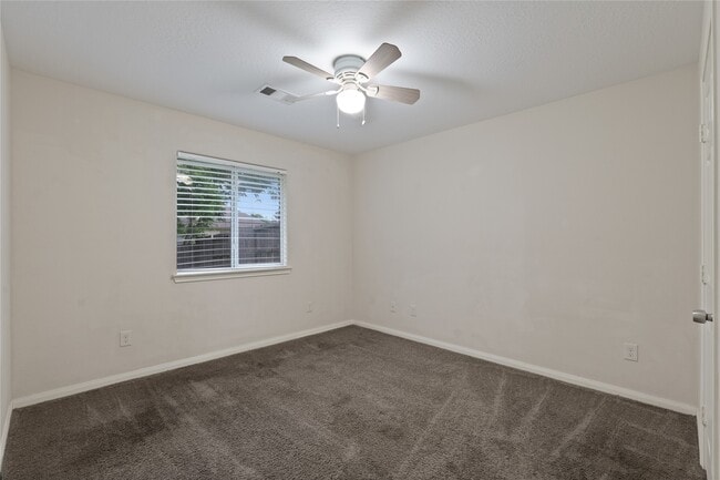 Building Photo - 12502 Hackberry Dr