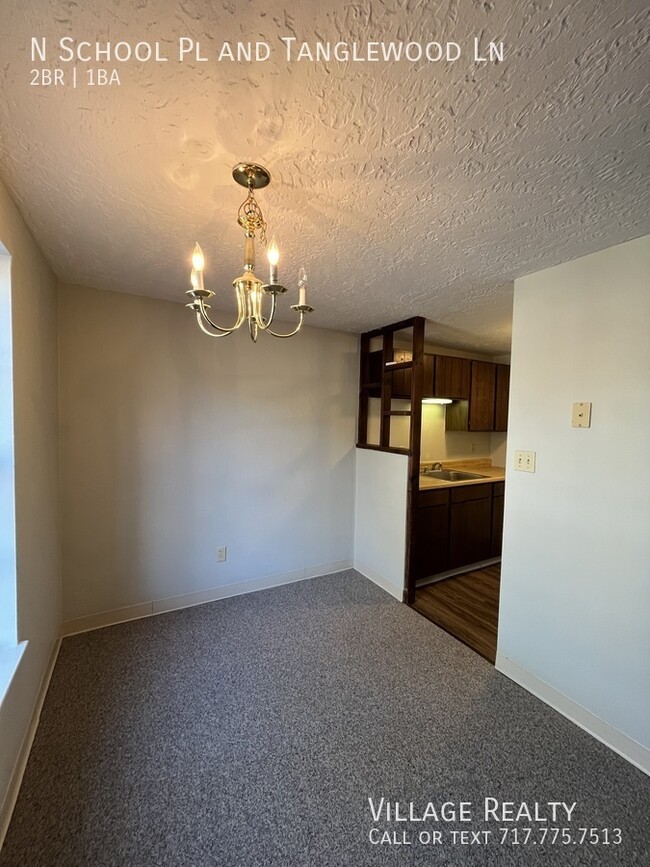 Building Photo - No Steps! Roomy 2-Bed with A/C & Off-Stree...