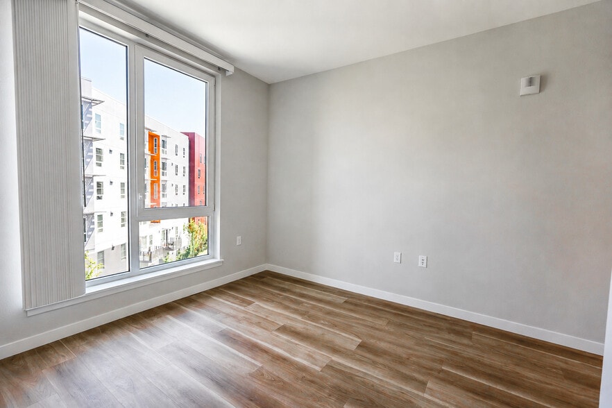 Building Photo - 260 Brooklyn Basin Wy