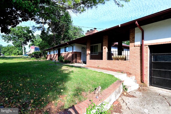 Building Photo - 2509 Eliot Pl