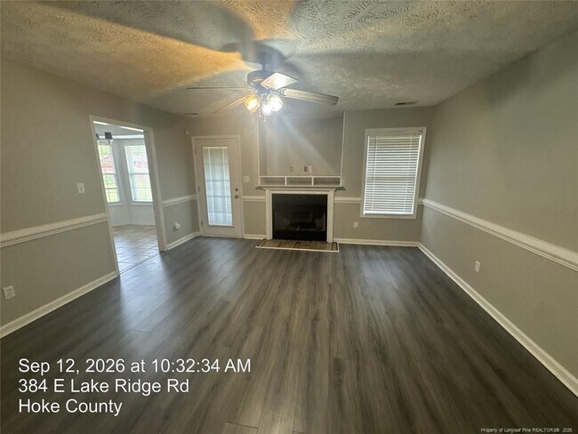Building Photo - 384 E Lake Ridge Rd