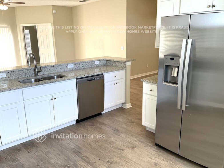 Building Photo - 113 Woodbury Pines Cir