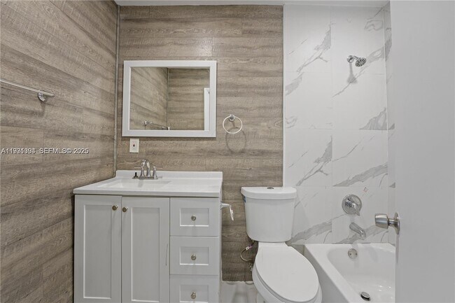 Building Photo - 380 SE 12th Ave