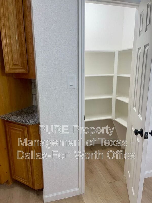 Building Photo - 3507 Blue Forest Dr