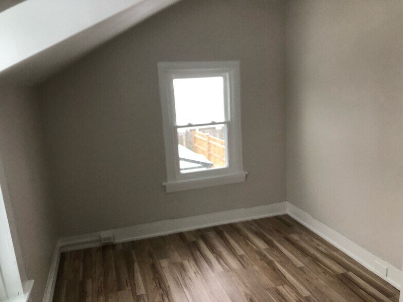 bedroom 2 - 160 W 6th St