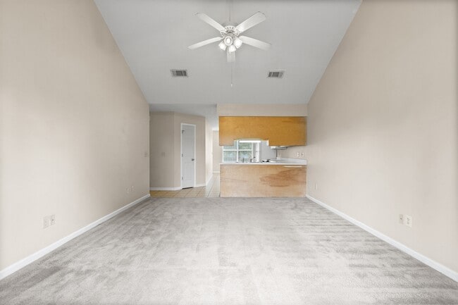 Building Photo - 717 Yeager Ln