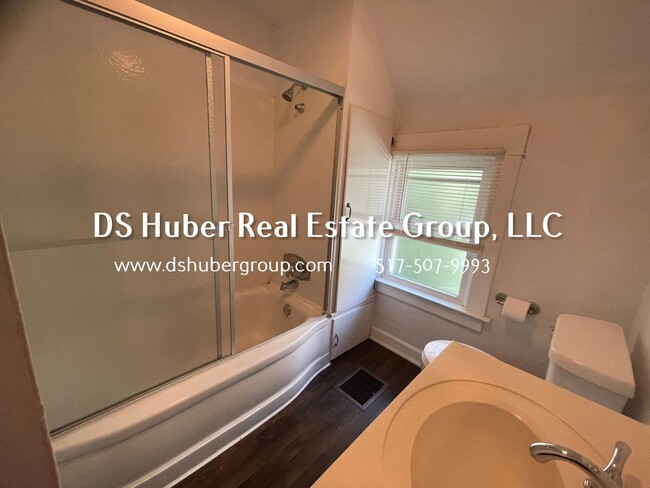 Building Photo - 132 S Magnolia Ave