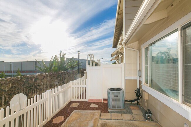 Building Photo - 91-1031 Kaimalie St. #4C3 - TJackson | 91-...