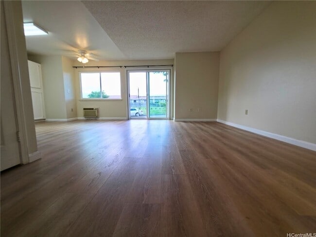 Building Photo - 95-1041 Ainamakua Drive Unit 1