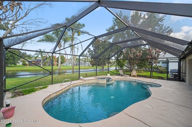 Building Photo - 722 Falls Creek Dr