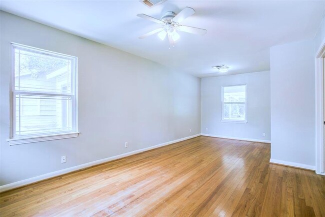 Building Photo - 8206 Montridge Dr