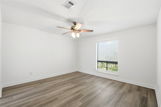 Building Photo - 9407 Denbury Way