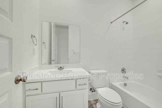 Building Photo - 3621 Brinkley Dr