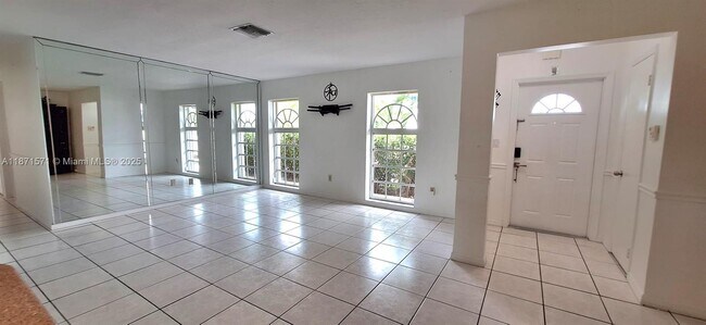 Building Photo - 15403 SW 107th Ct