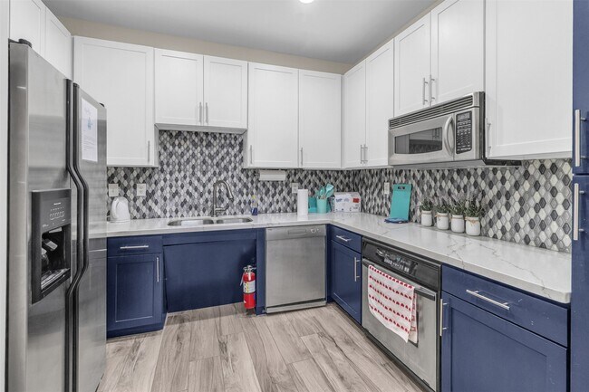 Building Photo - 2299 Lone Star Dr